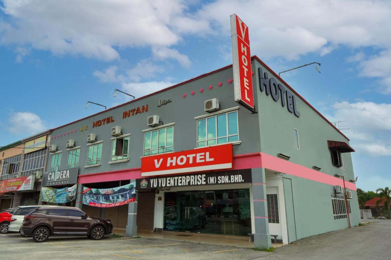 V Hotel Teluk Intan Exteriér fotografie