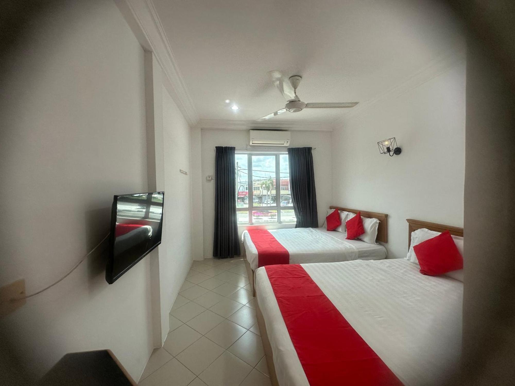 V Hotel Teluk Intan Exteriér fotografie