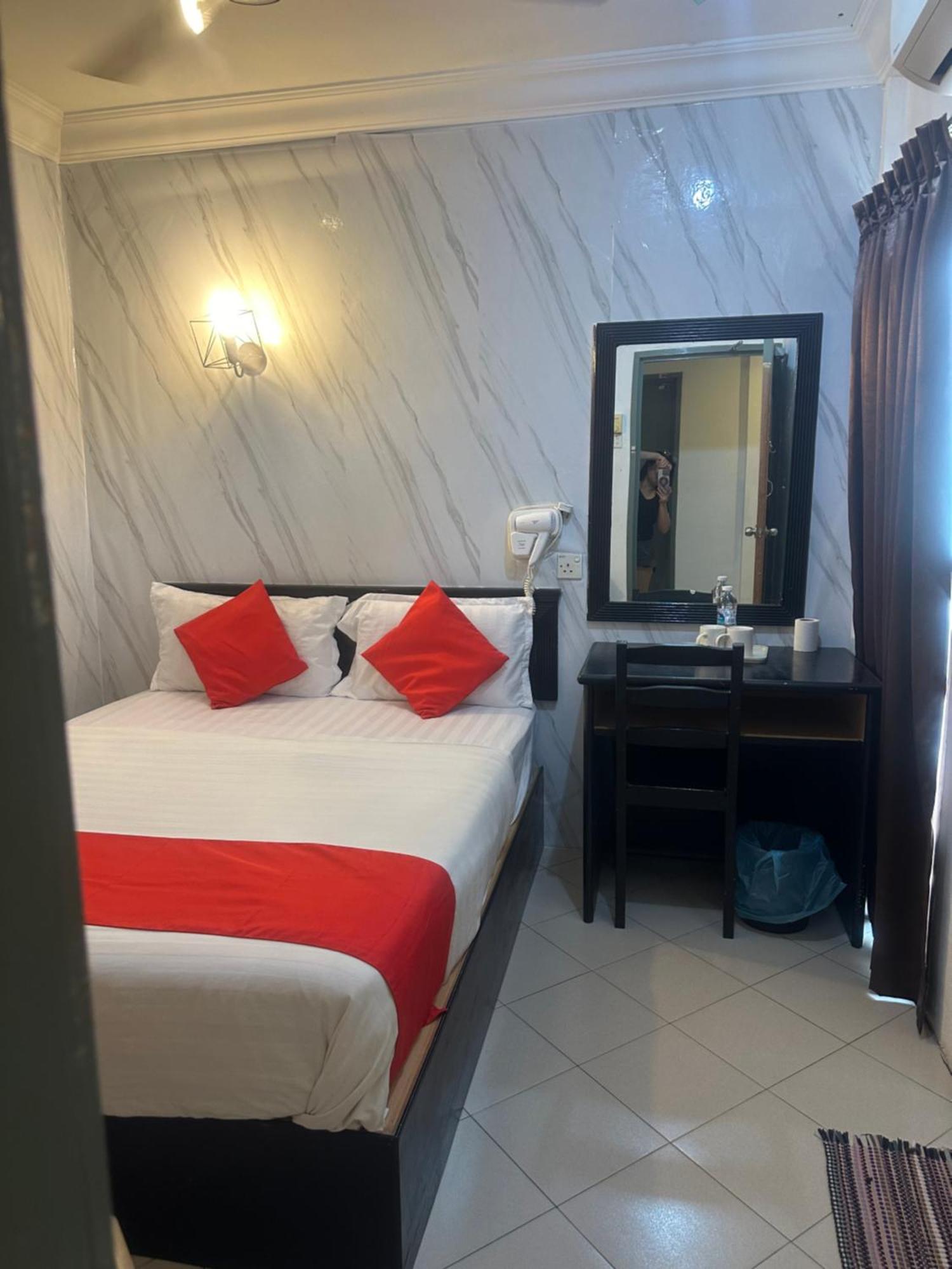 V Hotel Teluk Intan Exteriér fotografie