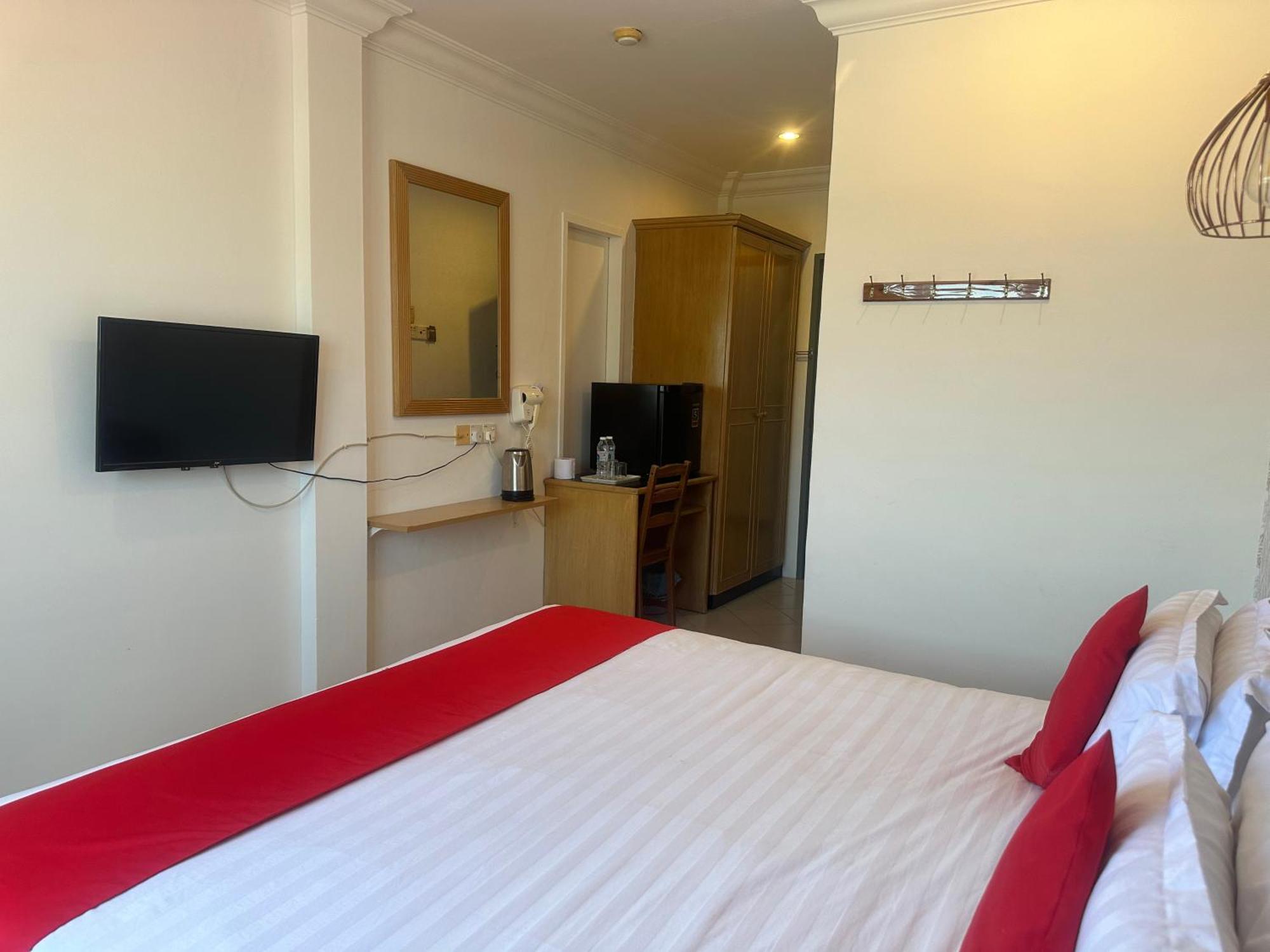 V Hotel Teluk Intan Exteriér fotografie